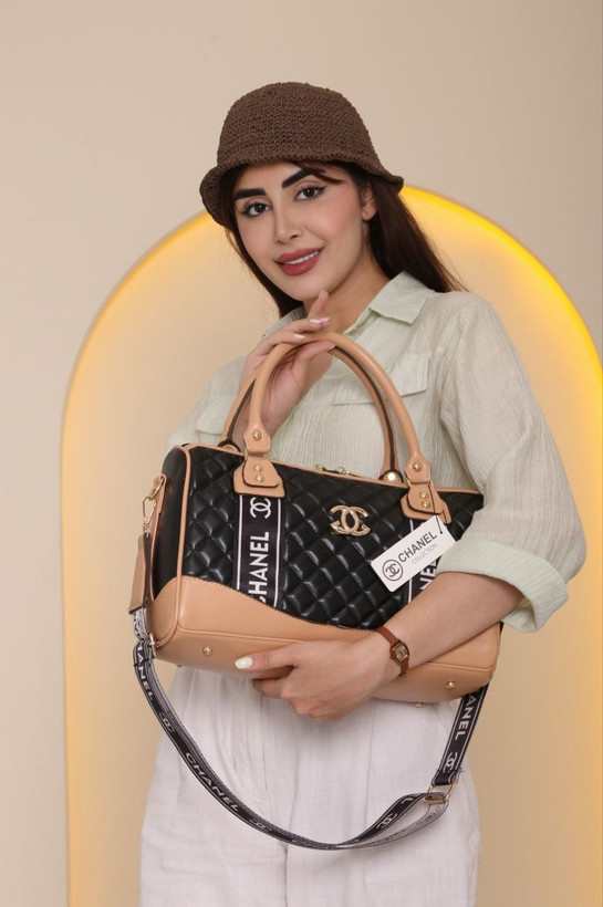 کیف زنانه صندوقی بزرگ مارک مدل دستی و دوشی جنس چرم مصنوعی خارجی