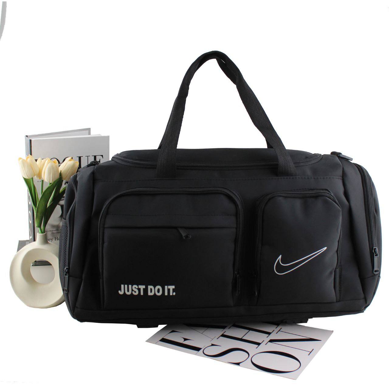 ساک ورزشی اسپرت مارک Nike جنس برزنت خارجی
