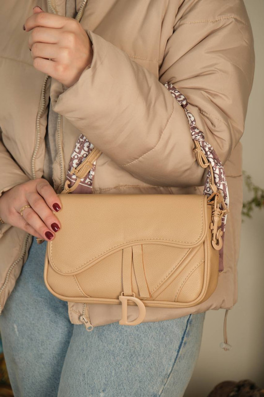 کیف زنانه پاسپورتی مارک Dior جنس چرم مصنوعی خارجی