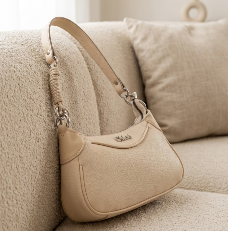 کیف زنانه پاسپورتی مارک Chloe مدل دستی و دوشی جنس چرم مصنوعی خارجی