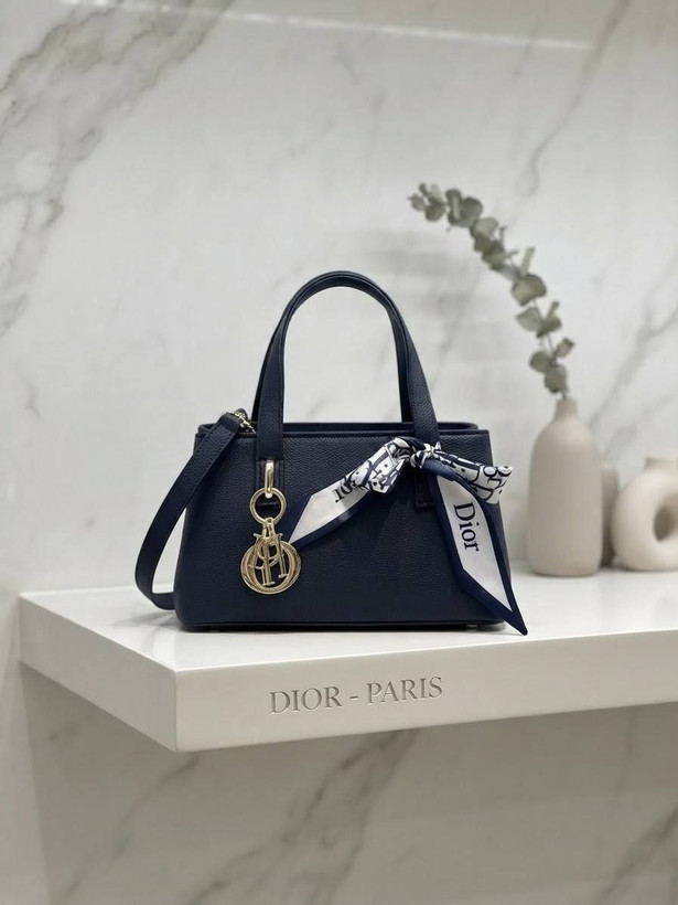 کیف زنانه مارک Dior مدل دستی و دوشی از جنس چرم مصنوعی خارجی