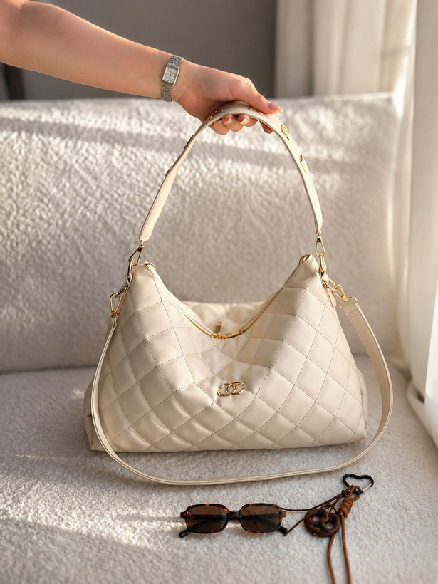 کیف زنانه مارک chanel مدل دستی و دوشی از جنس چرم مصنوعی صابونی خارجی درجه ۱