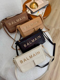 کیف زنانه پاسپورتی BALMAIN جنس چرم مصنوعی خارجی